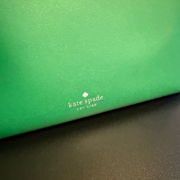 Kate Spade Kaci medium green Tote - Picture 4 of 4